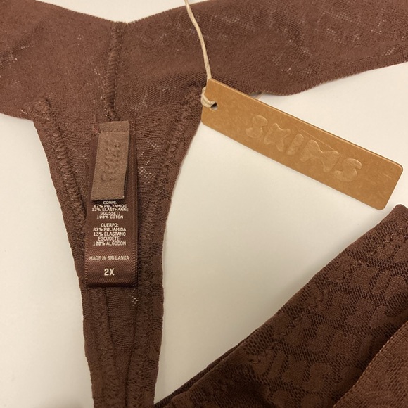 🤎🤎 SKIMS THONG 🤎🤎 - Picture 4 of 4